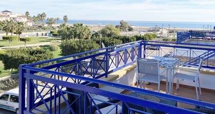 VM 5 - Penthouse with sea views near the beach