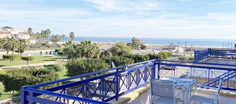 VM 5 - Penthouse with sea views near the beach