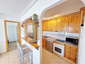 Fridge, microwave, oven, dishwasher - VM 5 - Penthouse with sea views near the beach (Vera playa)