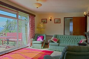 Cottage | Living room | Flat-screen TV, fireplace, DVD player - Steading Holidays - Ceol na Mara (Acharacle)