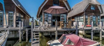 Slapp av på terrassen, slapp av i badstuen, eller ha drinker ved gasshagen; denne vannet vill