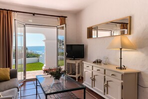 TV - Ideal apartment with garden and sea views, Villa El Palmar and Villa Roche - 2 bedrooms (Conil de la Frontera)