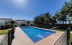 Pool - Ideal apartment with garden and sea views, Villa El Palmar and Villa Roche - 2 bedrooms (Conil de la Frontera)