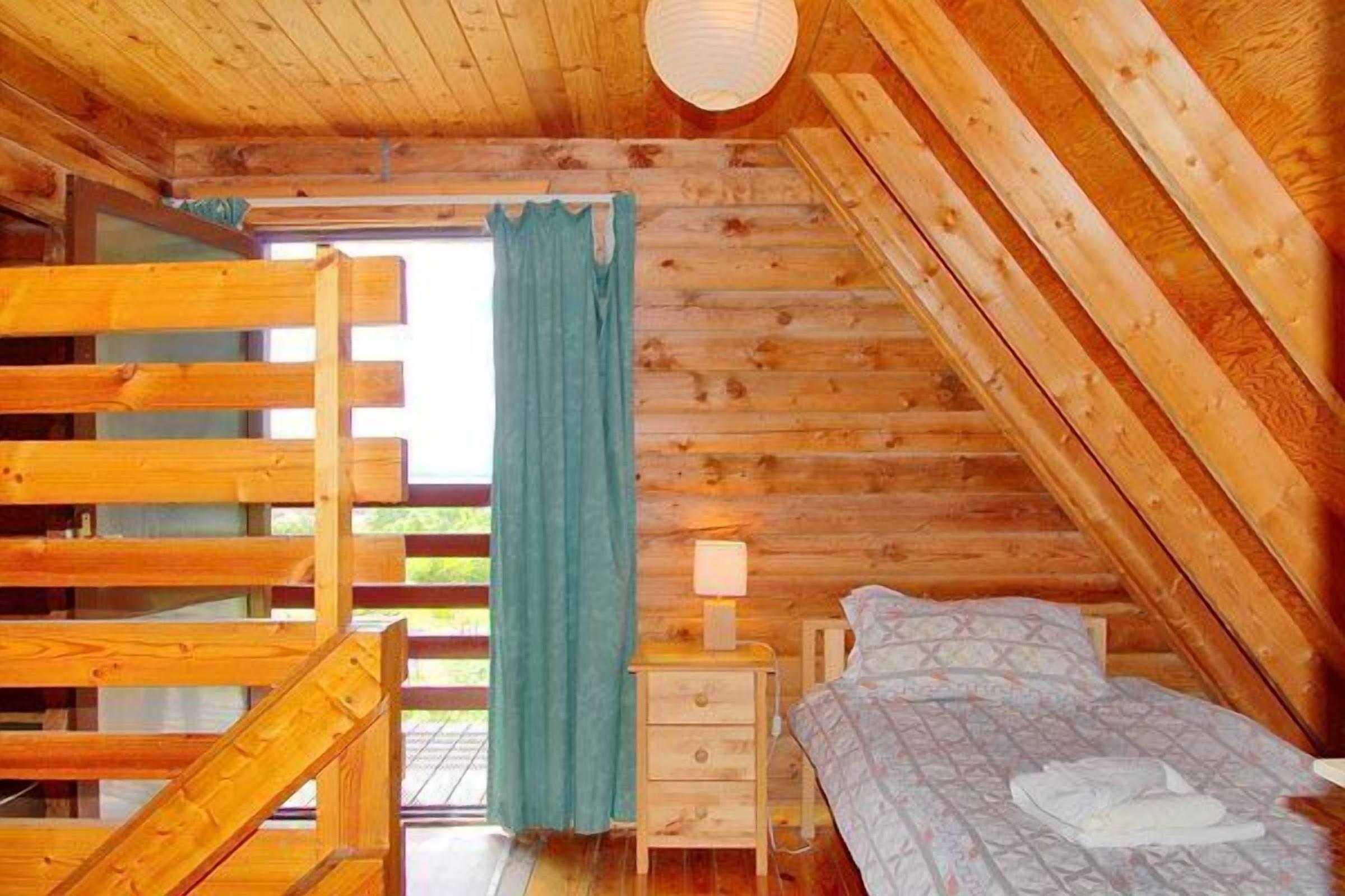 2 bedrooms, iron/ironing board