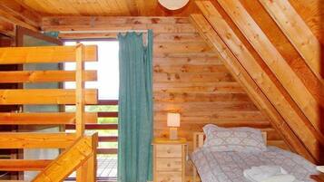 2 bedrooms, iron/ironing board