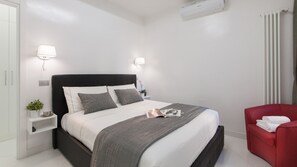 2 chambres, fer et planche à repasser, accès Internet, draps fournis