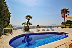 Pool - Bellavista - fantastic sea view villa in Moraira (Moraira)