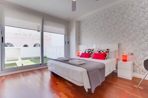 2 habitaciones, tabla de planchar con plancha y wifi gratis 