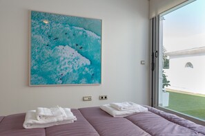 2 slaapkamers, een strijkplank/strijkijzer, gratis wifi, beddengoed