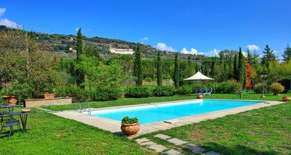 Villa Elisa - Ferienvilla Vermietung mit Pool in Cortona, Toskana