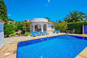 Pool - Mimosa - pretty holiday property with private pool in Moraira (Benissa)