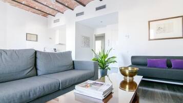 Télévision, lecteur de DVD, chaßne hi-fi