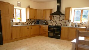 Unclassified image, 4 of 7, button - The Mill House - sleeps 12 guests  in 6 bedrooms (Shrewsbury)