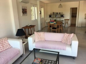 TV - Amazing Villa With Amazing Sea View And Private Large Heated Pool, Private Road (La Herradura)