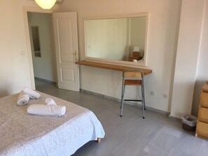 5 Schlafzimmer, schallisolierte Zimmer, Bügeleisen/Bügelbrett