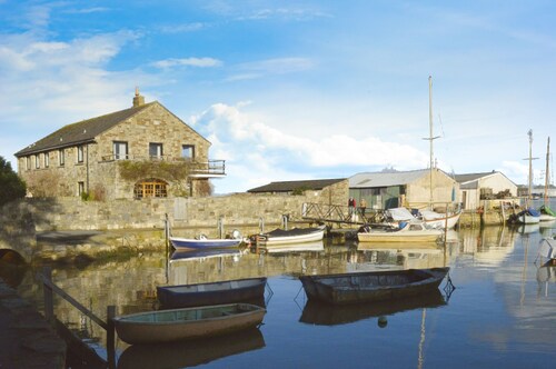 The Stables -  a house that sleeps 4 guests  in 2 bedrooms