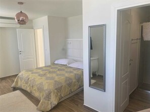 2 عدّة غرف نوم ومكتب ومكواة/لوح كي وواي فاي مجانًا