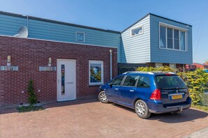Exterior - Complete, popular island house with steam shower. There is a lockable fence between the garden and t (OUDE-TONGE)