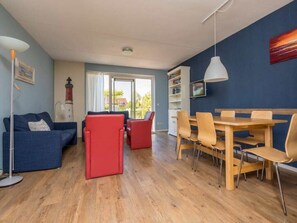 Interior - Complete, popular island house with steam shower. There is a lockable fence between the garden and t (OUDE-TONGE)