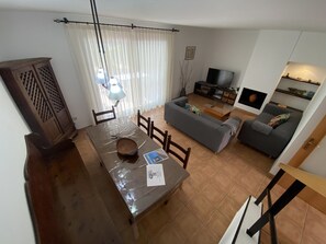 Téléviseur, foyer