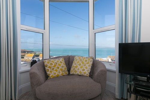 SeaCrest 2 - Modernes Apartment mit Blick auf den Strand von Porthmeor - 4 Personen - Parkplatz für ein Auto