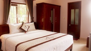 Minibar, desk, soundproofing, free WiFi - Loc Khang Homestay (Da Nang)