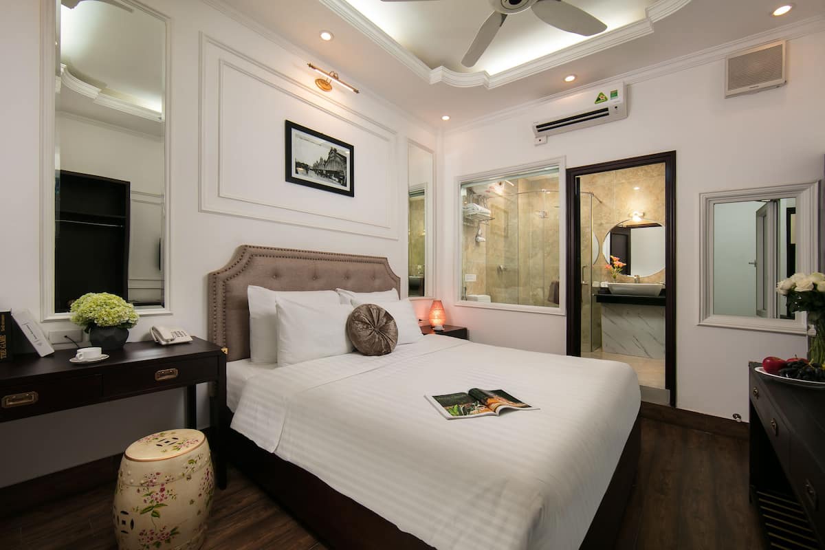 Deluxe Double or Twin Room | 1 bilik tidur, peralatan tempat tidur premium, bar mini