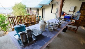 Desayuno de cocina local todos los días (con cargo)