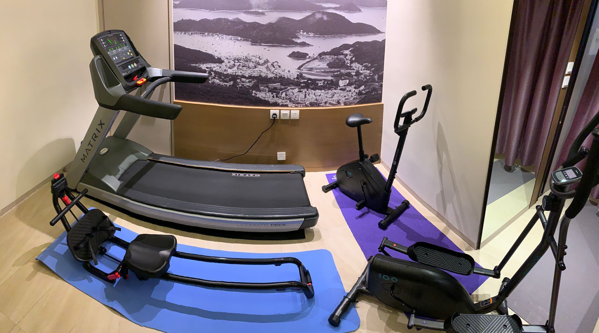 1 bedroom, premium bedding, in-room safe, desk