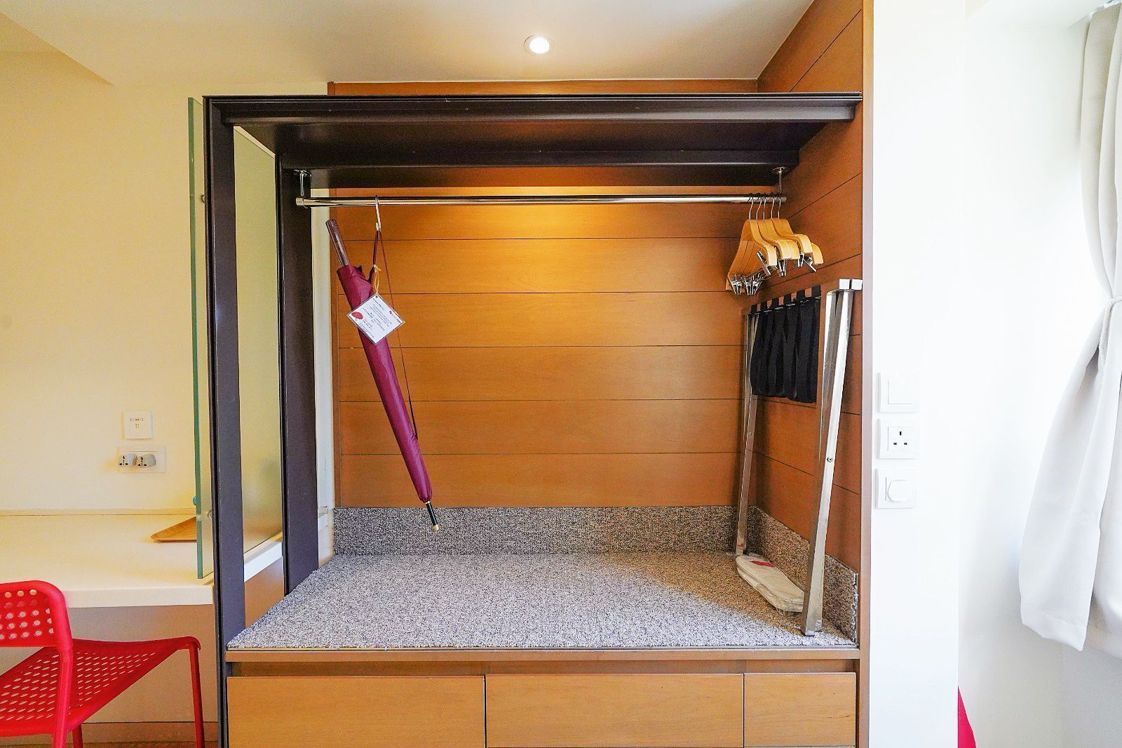 1 bedroom, premium bedding, in-room safe, desk