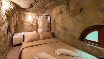 Superior Family Room | Free WiFi, bed sheets