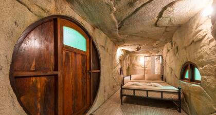 Alongkorn Farm and Resort