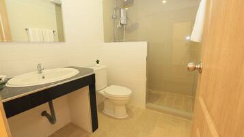 Shower, free toiletries, towels, soap