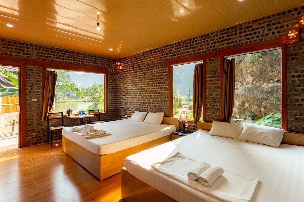 Bungalow, Garden View | Minibar, desk, laptop workspace, blackout curtains