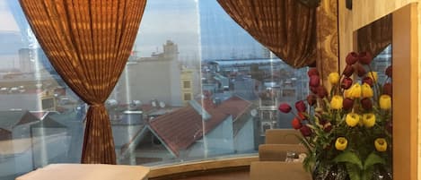 Habitació doble | Minibar i escriptori