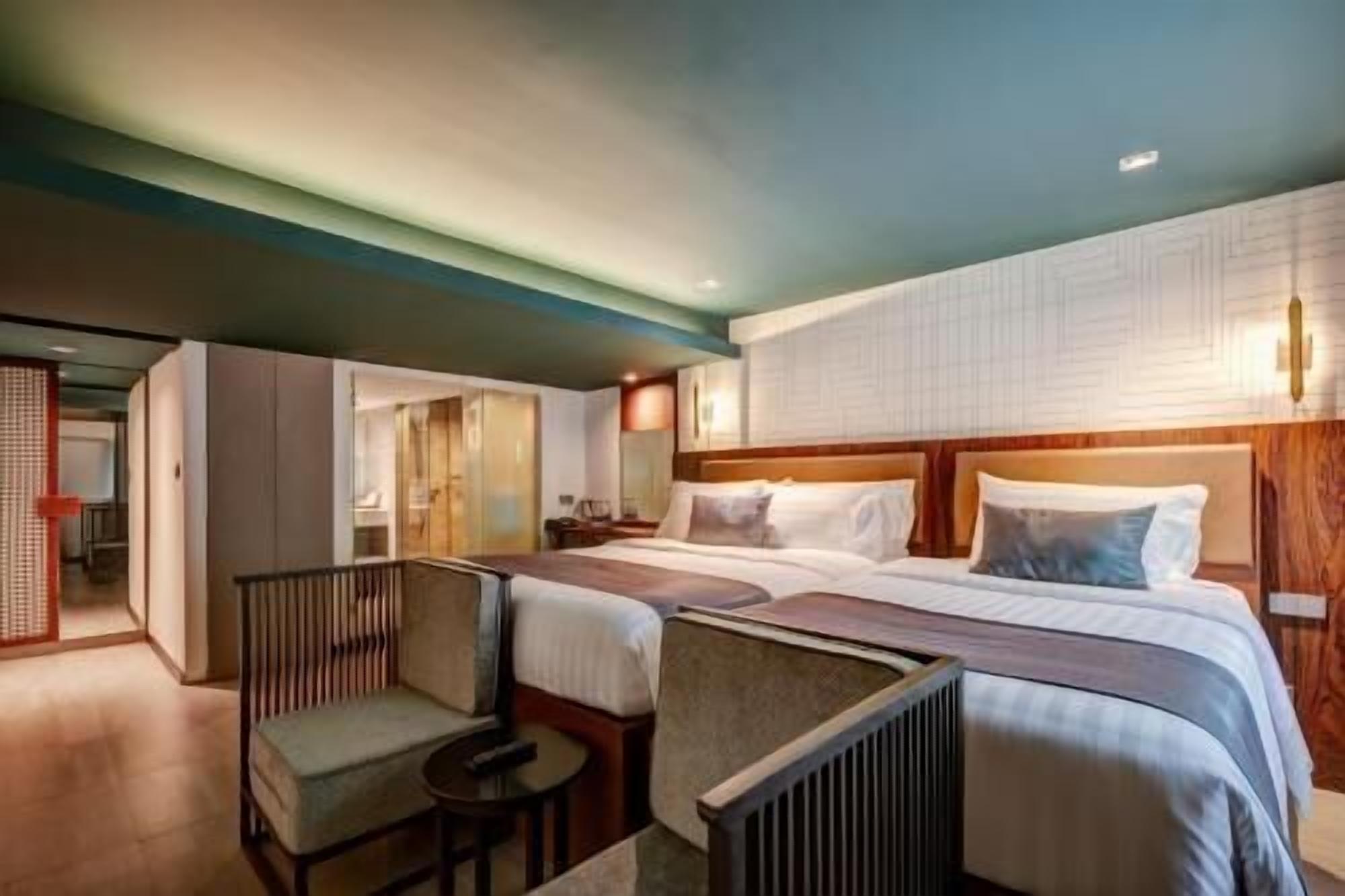 Minibar, in-room safe, desk, blackout curtains