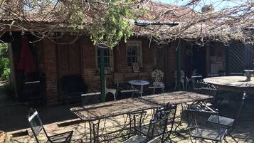 Traditional Room, 1 Queen Bed | Terrace/patio