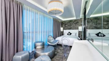 Designers Deluxe Room | Blackout drapes, free WiFi, bed sheets
