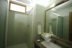 Deluxe Room | Bathroom