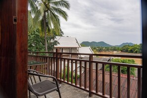 Family Room | Terrace/patio