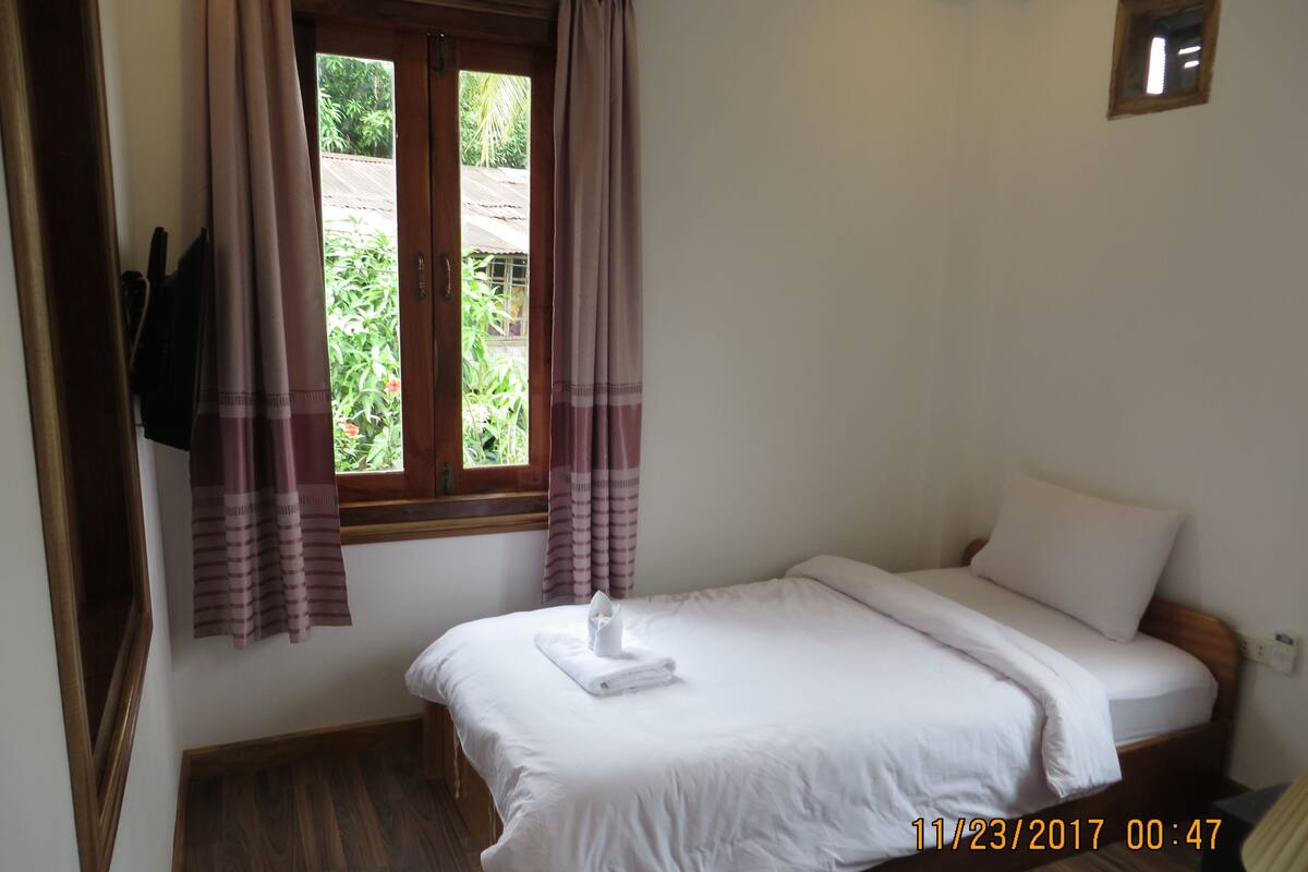 Standard Single Room | In-room safe, free WiFi