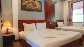 Superior Triple Room with Balcony | In-room safe, free WiFi