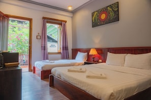 Comfort Triple Room | In-room safe, free WiFi