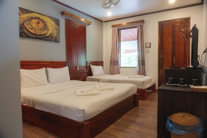 Superior Triple Room with Balcony - Villa Namkhan River (Luang Prabang)