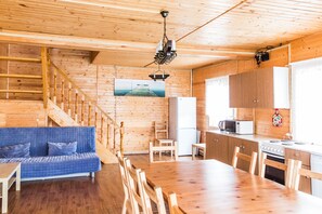 Rumah Keluarga, 4 kamar tidur, sauna | Dapur pribadi | Lemari es, microwave, kompor, dan mesin pembuat kopi/teh