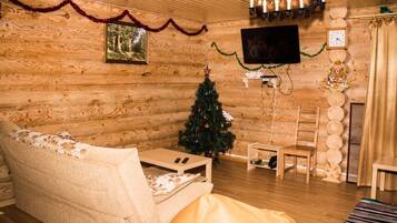Familienhaus, 4 Schlafzimmer | Wohnzimmer | Flachbildfernseher