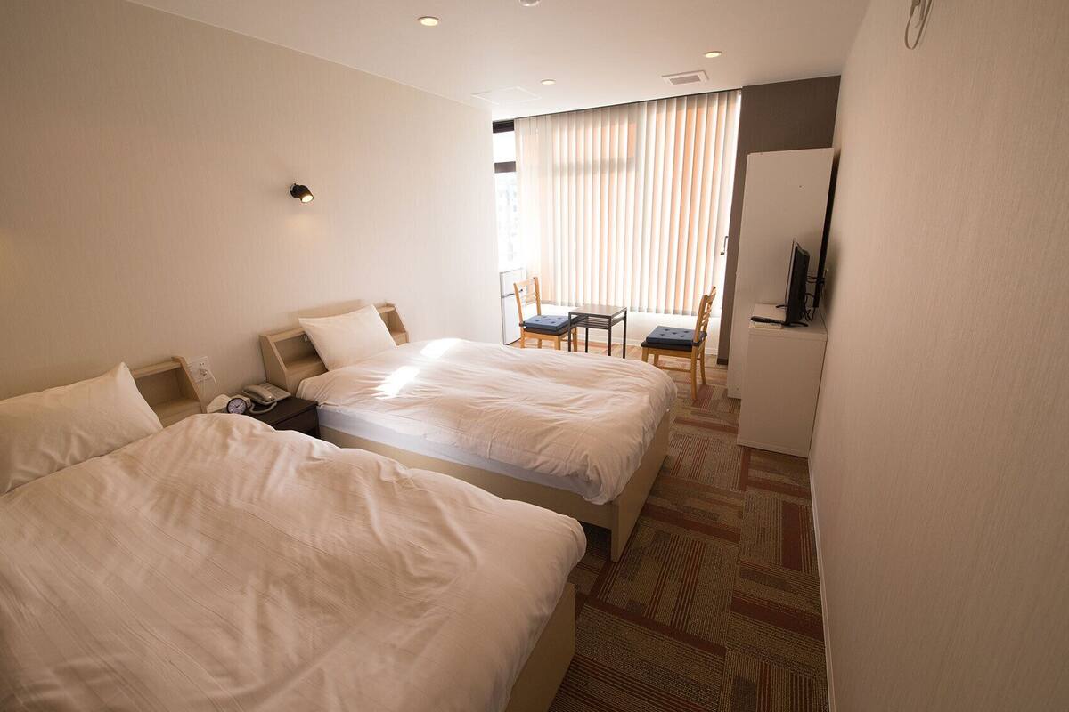 Desk, WiFi (free), bed sheets