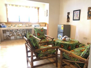 Appartement, 2 chambres | Coin séjour | Télévision