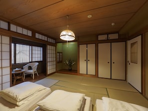Chambre Familiale (Japanese Style, A) | Wi-Fi gratuit, draps fournis