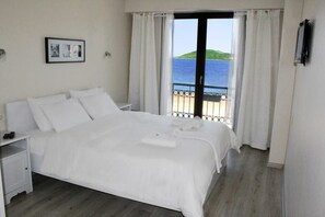 Standard Double Room, 1 Double Bed, Sea View | Premium bedding, desk, free WiFi - Nemrut Bay Otel (Foça)